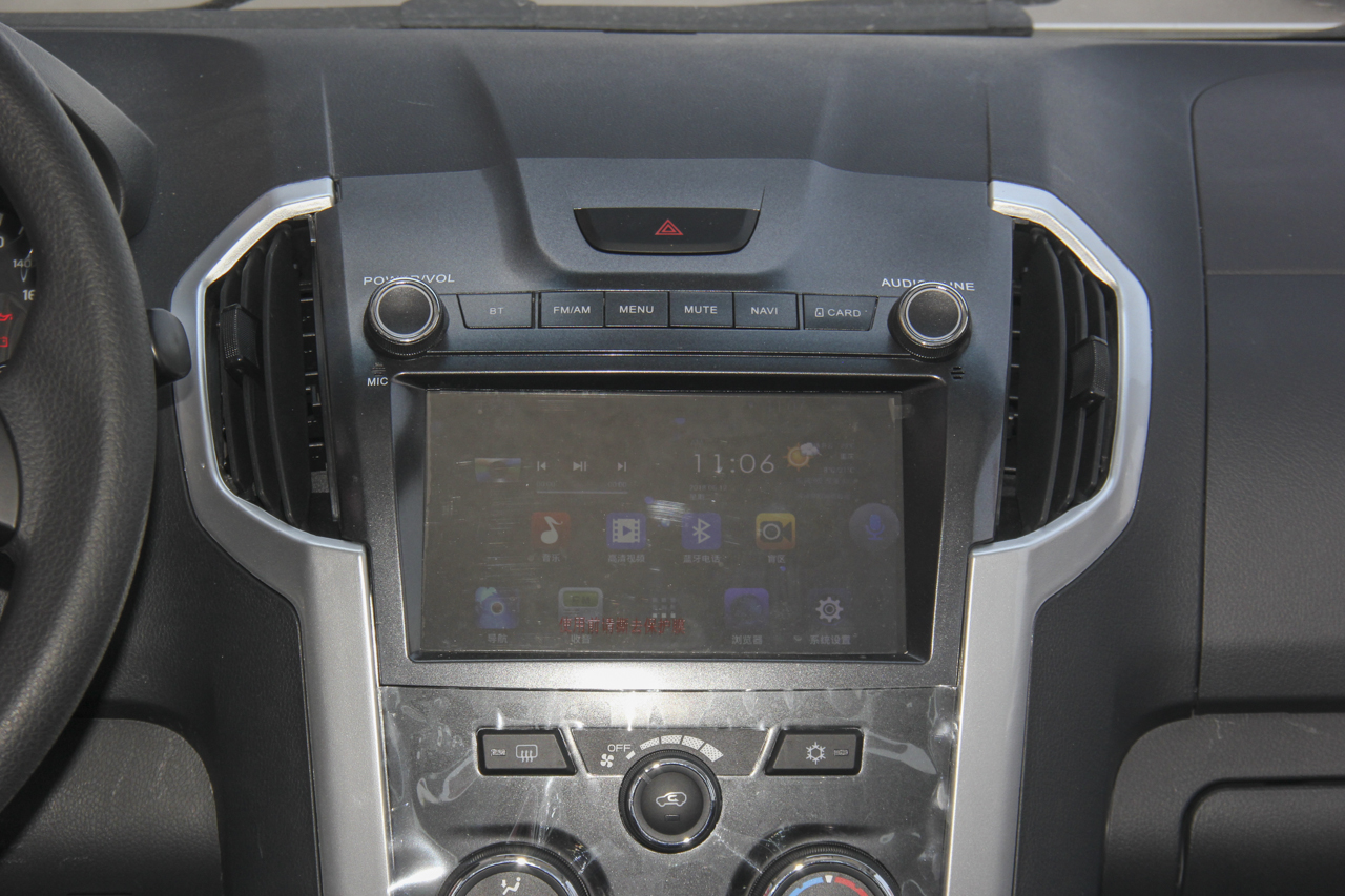 2018款庆铃TAGA 3.0T手动四驱超豪华版