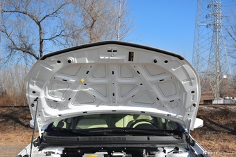 2018款逸动EV300 尊享型