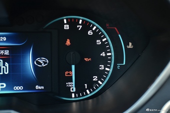 2016款DX7 1.5T自动白骑饰