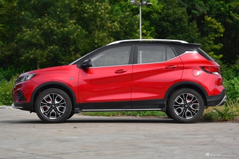 2017款东南DX3 SRG 1.5T自动旗舰型