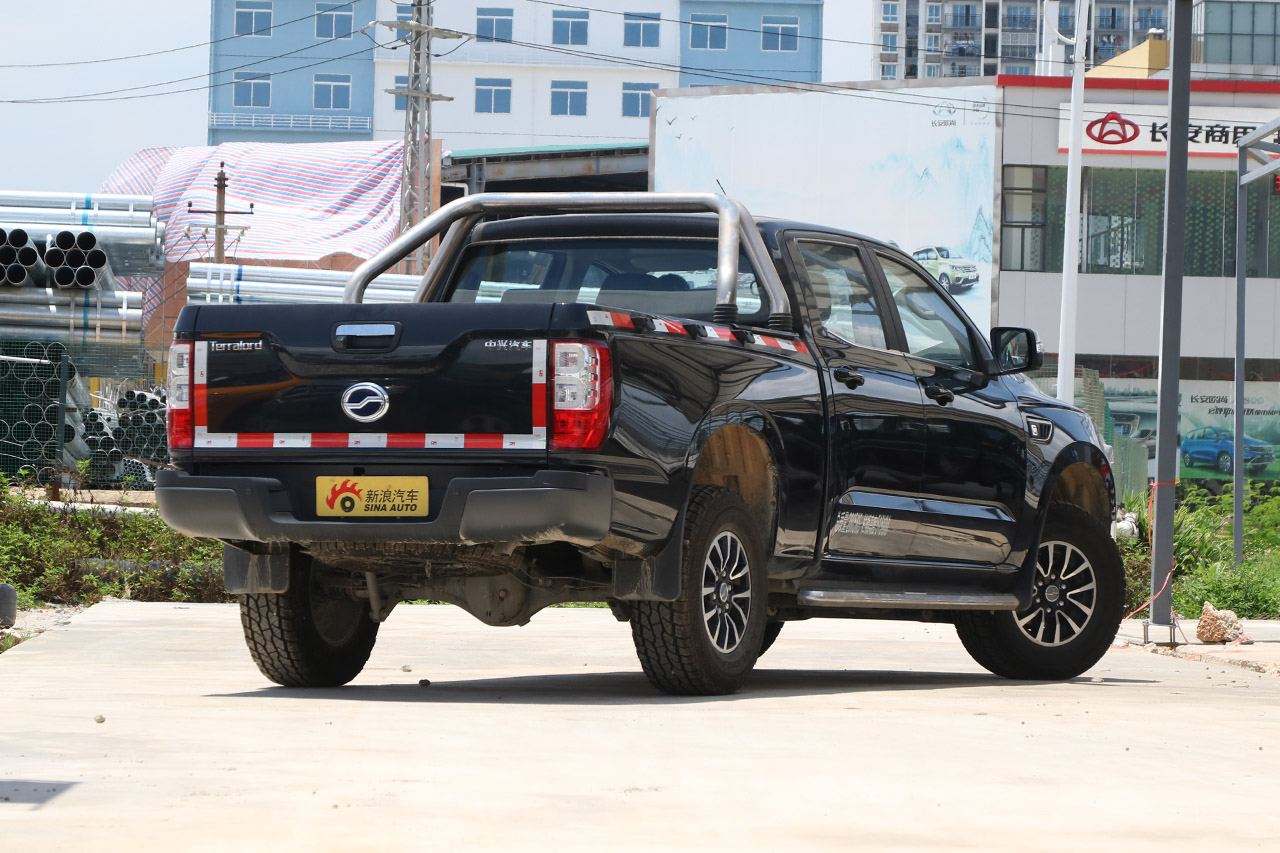 2018款领主2.5T手动柴油大双两驱豪华型