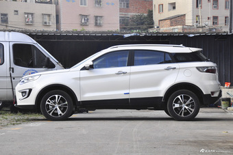 2016款驭胜S330 1.5T自动两驱时尚版