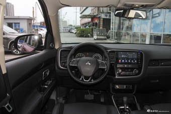 2018款欧蓝德2.0L自动两驱嘉乐版7座