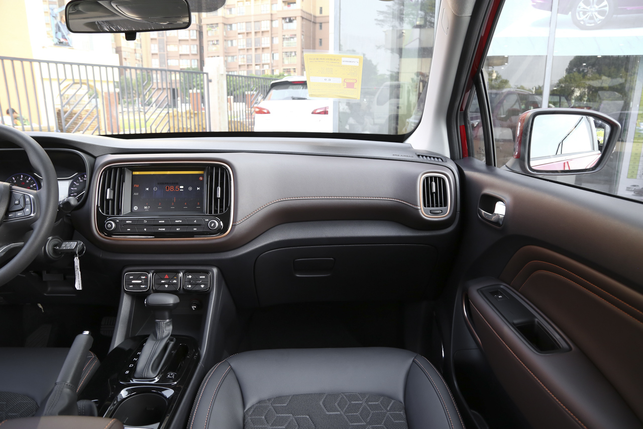 2017款传祺GS3 150N 1.5L自动精英版