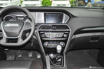 2015款猎豹CS10 2.0T手动风尚版 迪拜金