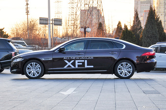 2017款捷豹XFL 2.0T自动240PS奢华版