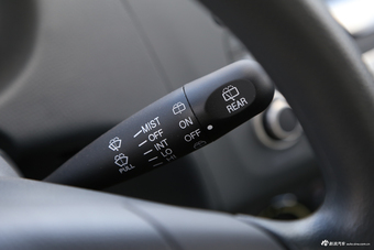 2013款雨燕1.5L自动20周年限量版