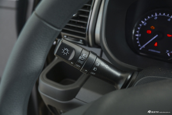 2018款欧尚X70A 1.5L手动精英型