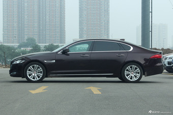 2017款捷豹XFL 2.0T自动240PS尊享版