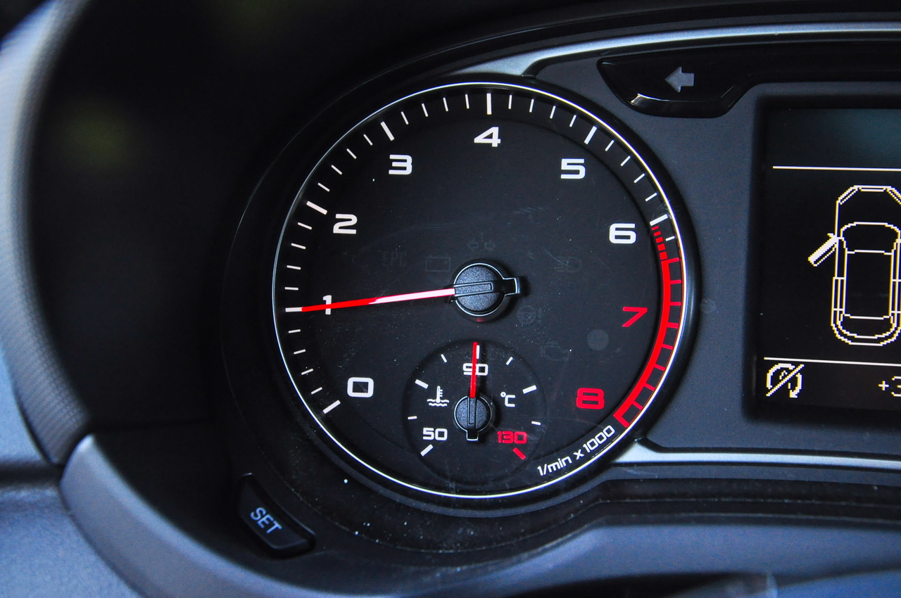 2016款奥迪A1 1.4T 自动30TFSI Sportback S Line运动版