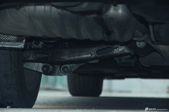 2017款捷豹XFL 2.0T自动240PS尊享版