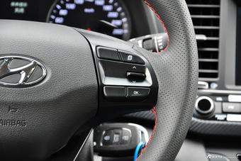 2016款领动 1.4T自动炫动活力型