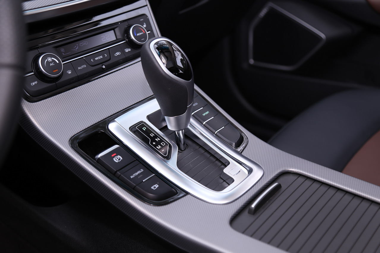 2018款吉利帝豪GL 1.4T自动旗舰型