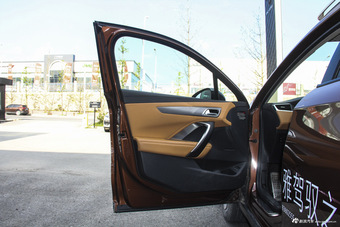 DS 6 2014款 1.6T 尊享版THP200