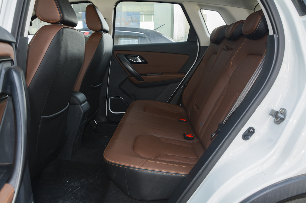 2018款森雅R7C 1.6L 手动豪华型