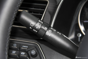 2017款红旗H7 2.0T自动尊贵型