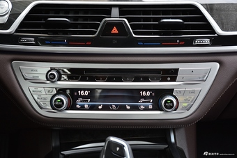 2017款宝马7系740Le插电混动