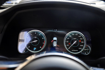 2016款众泰T600 2.0T自动旗舰型运动版