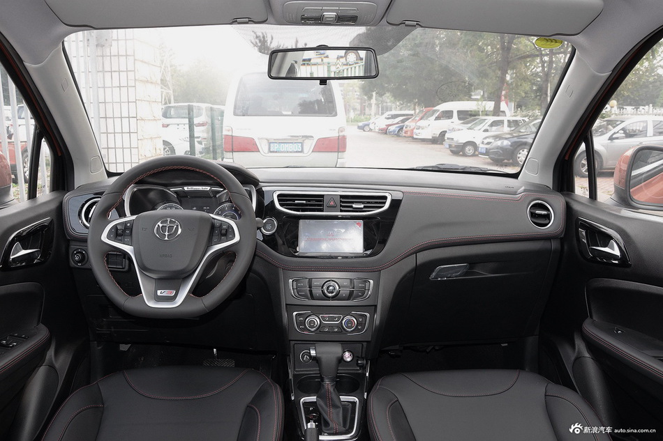 2016款中华V3 1.5T自动旗舰型 炫舞橙