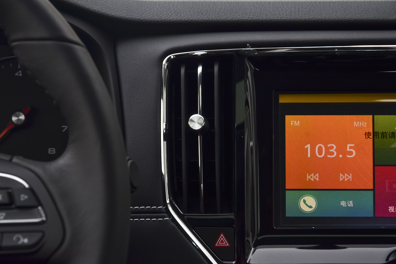 2017款荣威i6 1.0T手动豪华版16T