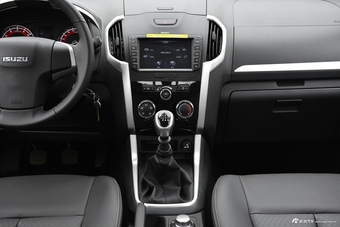 2018款铃拓2.5T手动四驱豪华款JE4D25Q5A