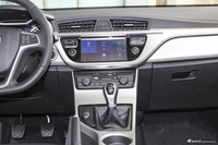 2017款吉利帝豪GL 1.8L手动精英型