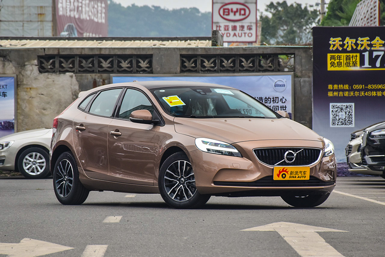 2017款沃尔沃V40 1.5T自动T3 智逸版