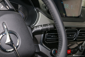 2019款海马S5 1.5T自动豪华型230T