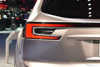 2016款斯巴鲁VIZIV7概念车