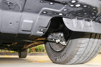 2017款众泰SR9 2.0T自动极致之梦版