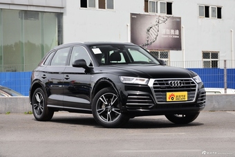 2018款奥迪Q5L 2.0T自动45 TFSI尊享时尚型