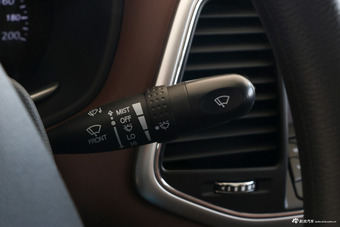 2018款领主2.5T手动柴油超享版两驱舒适型标双SD4V25R-100