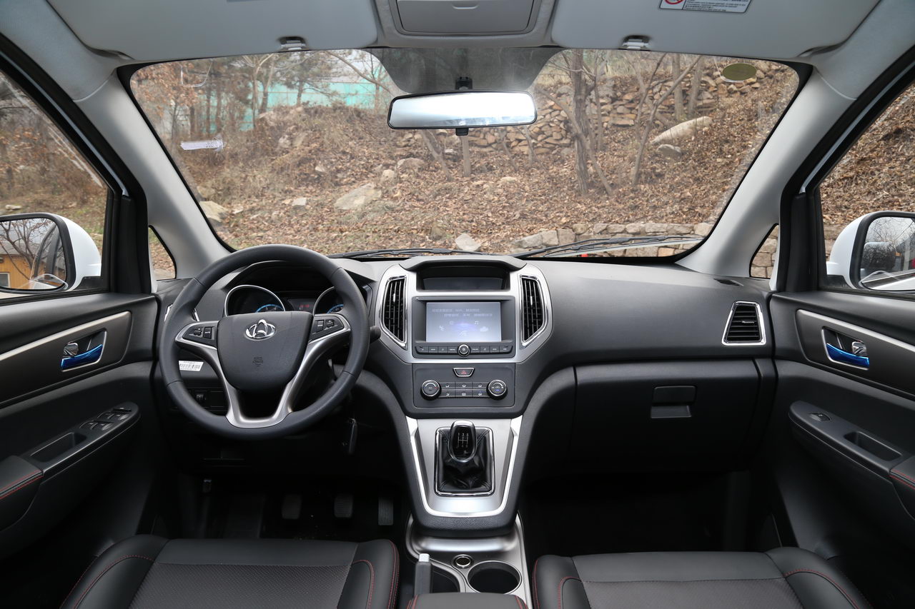 2017款长安睿行S50  1.5L手动次顶配