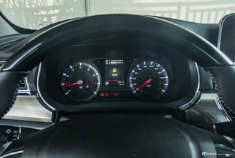 2017款传祺GA8 2.0T 320T自动至尊版