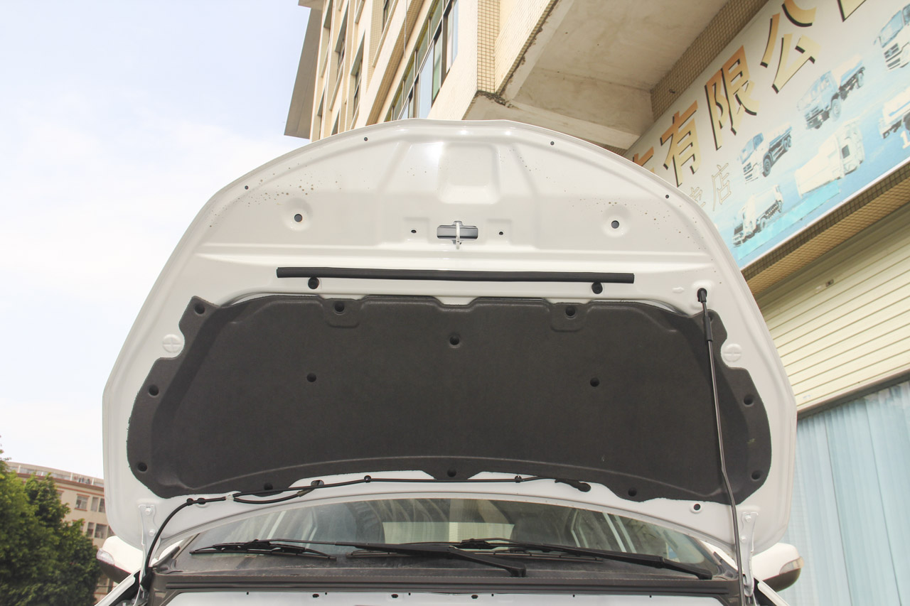 2016款海马M3 1.5L手动智能舒适型