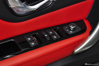 2016款哈弗H1 1.5L自动舒适型蓝标改款 钛白