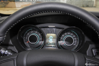 2015款绅宝D50 1.5L手动舒适超值导航版