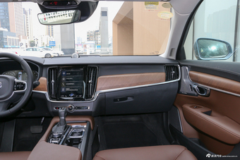 2019款沃尔沃S90 2.0T自动T5智雅版