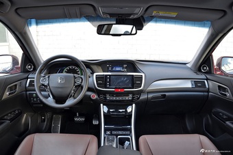 2016款本田雅阁混动2.0L自动锐尊版宝石红