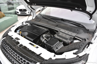 2018款揽胜极光2.0T自动致动版240PS