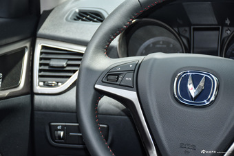 2016款长安CS75 2.0L手动豪华型国4