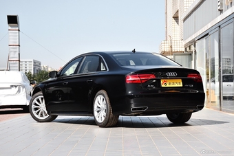 2017款奥迪A8L 45 TFSI quattro领先精英版