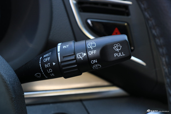 2017款比亚迪宋盖世升级版1.5TI手动豪雅型