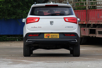 2017款宝骏560 1.5T DCT尊享型