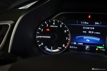 2019款楼兰2.5L自动S/C XE HEV四驱混动智联尊尚版