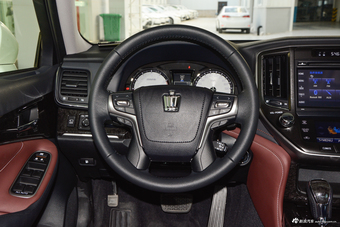 2018款皇冠2.0T自动运动版