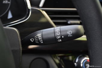 2017款宝骏310 1.5L手动豪华型