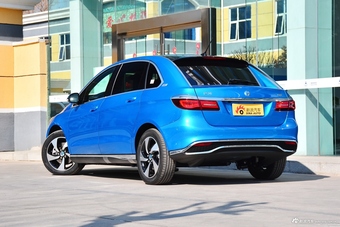 2018款腾势500 荣耀版