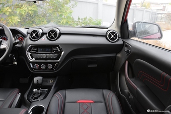 2018款东南DX3 1.5T自动豪华型