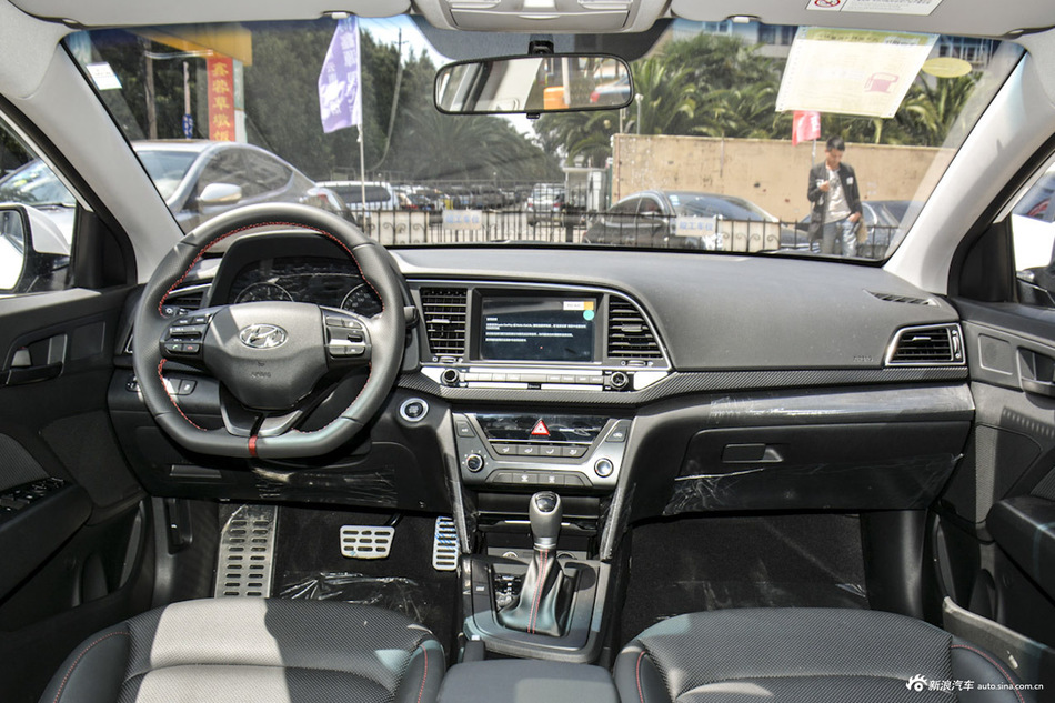 2016款领动 1.4T自动炫动精英型